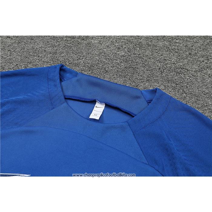 Tracksuit
 Inter Milan 2022-2023 Short Sleeve
 Blue
 - Shorts
